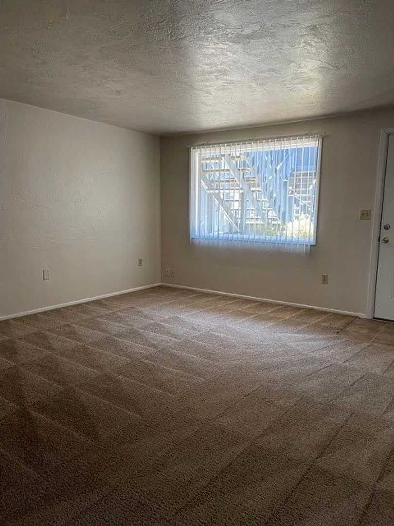 098-Westside Terrace Apartments — Photo 1