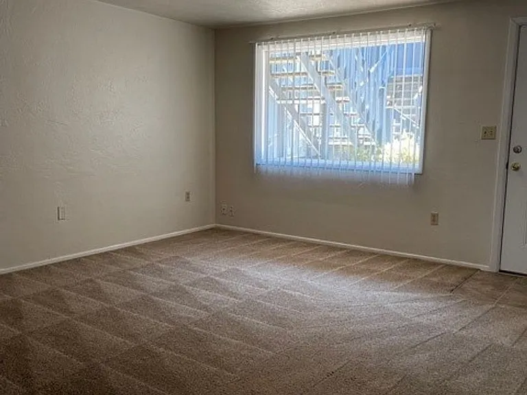 098-Westside Terrace Apartments — Photo 1