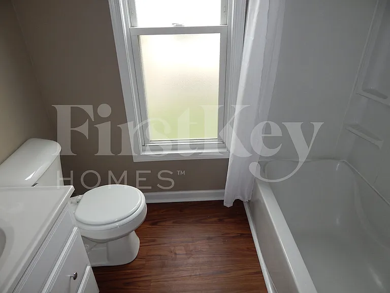 306 N Union St — Photo 9