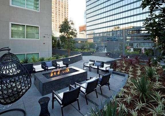 5th image of 901 S Flower St Unit 707
