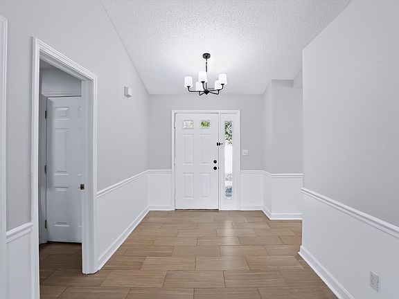 4th image of 17330 Austrian Pine Way