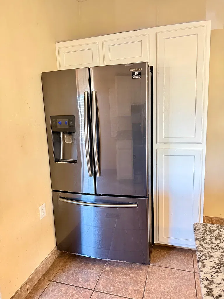 3 bed, 1456 sqft, $1,500 — Photo 2
