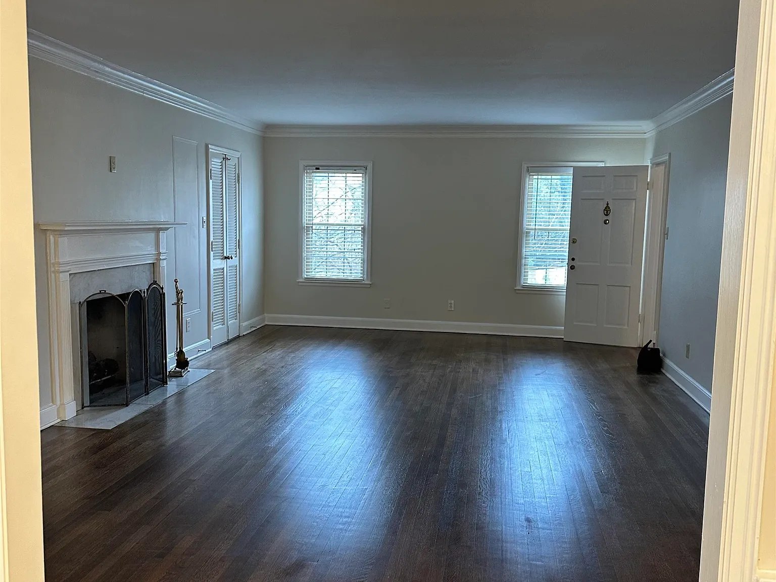 3 bed, 3.0 bath, $2,300 — Photo 4