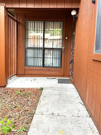 5855 SW 8th Pl — Photo 2