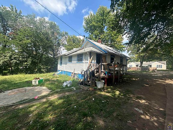 3rd image of 2623 SE Minnesota Ave
