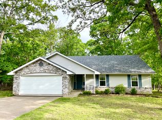 639 Cherokee Rd, Lake Ozark, MO 65049