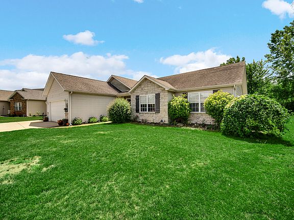 3rd image of 1730 Elderberry Cir