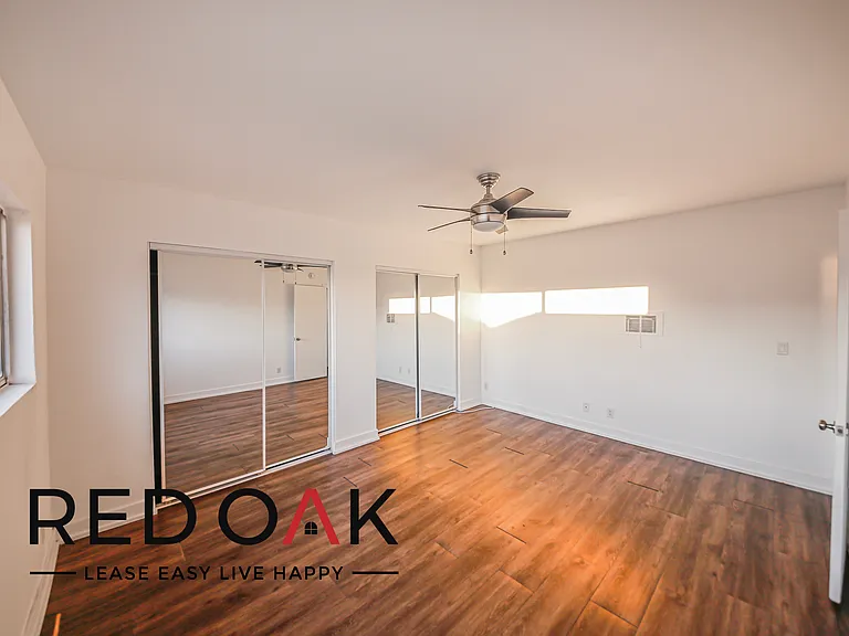 5128 De Longpre Ave #16 — Photo 9