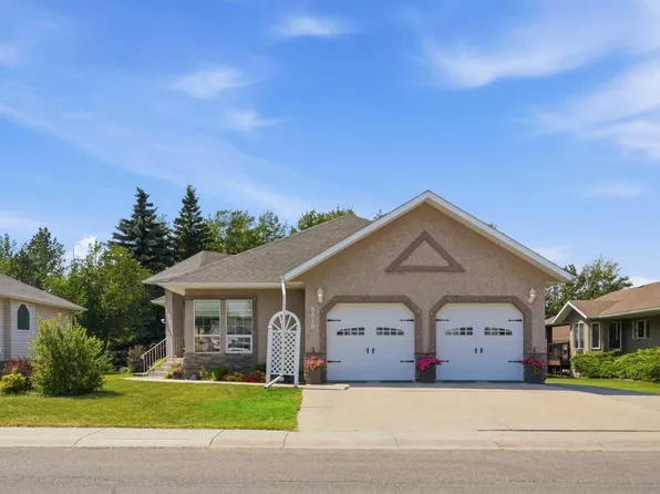 5618 63rd Ave, Olds, AB T4H 1K7