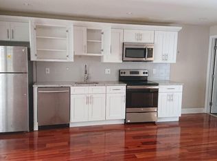 1118 S 12th St #2R, Philadelphia, PA 19147