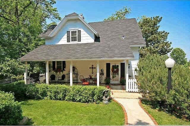 1st image of 40 N Pine Street