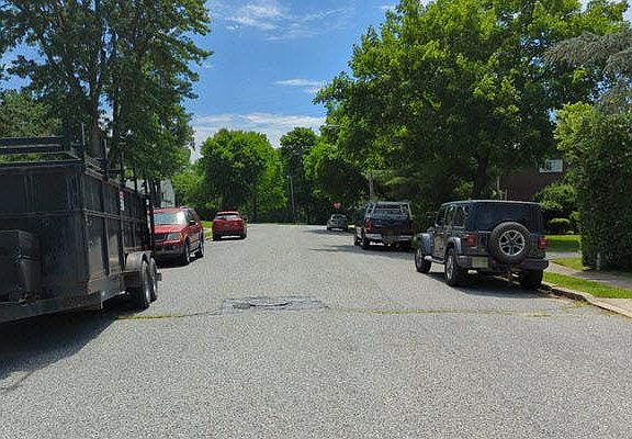 3rd image of 275 Southview Dr