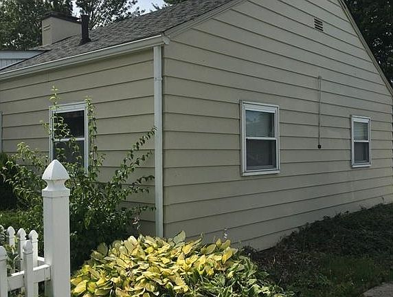 2nd image of 2505 E 39th St