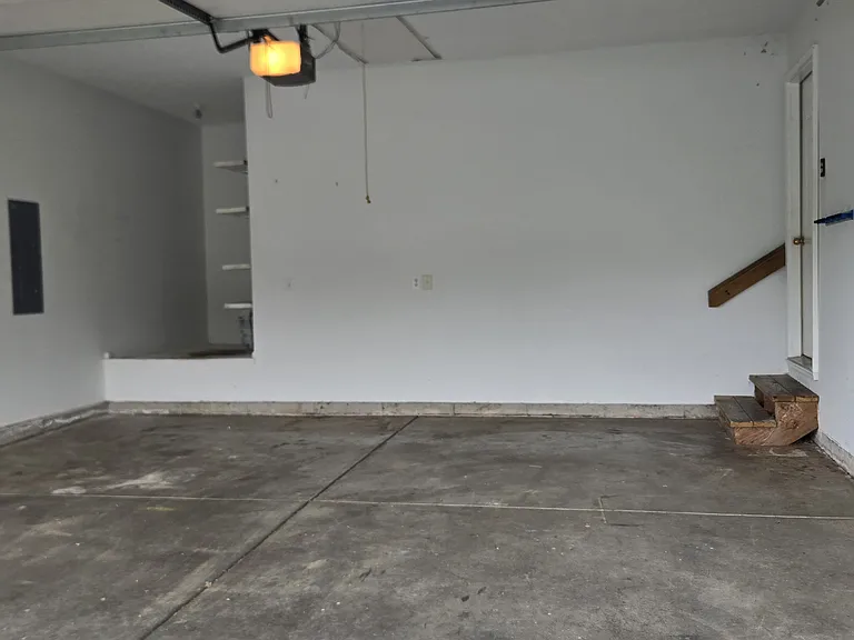 2042 E Charles St — Photo 17