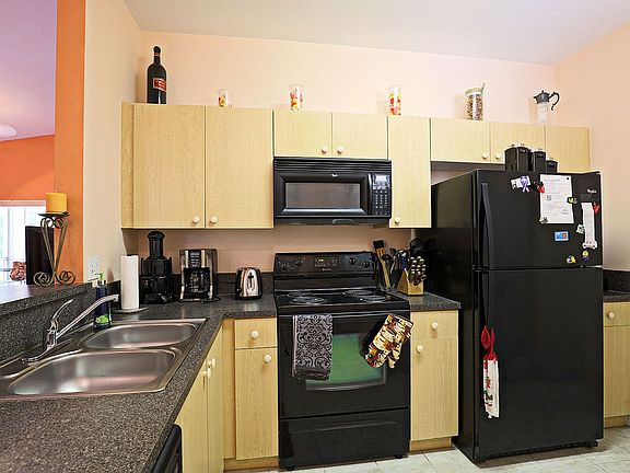 4th image of 4267 Bellasol Cir APT 2121