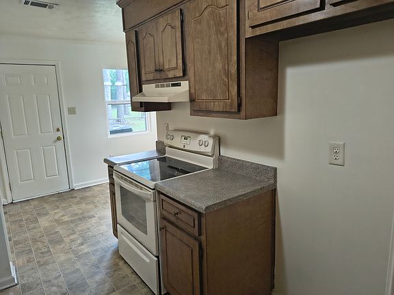4th image of 1852 Engle Rd