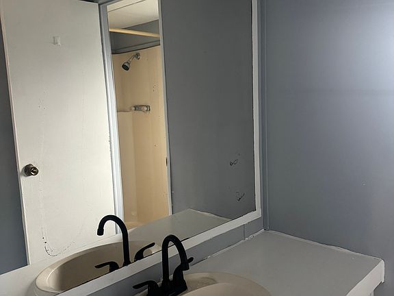 3rd image of 10902 Starwood Dr