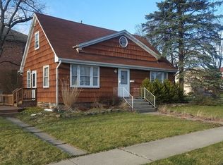 240 N Highview Ave, Elmhurst, IL 60126