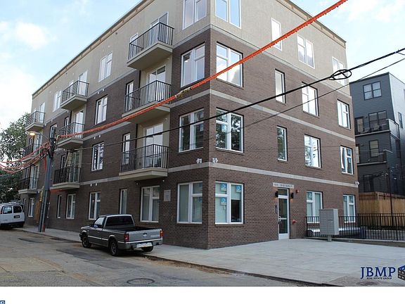 2nd image of 1636-54 W Flora St #1B