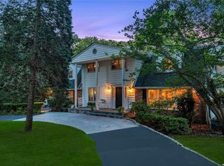 11 Norman Dr, Shoreham, NY 11786