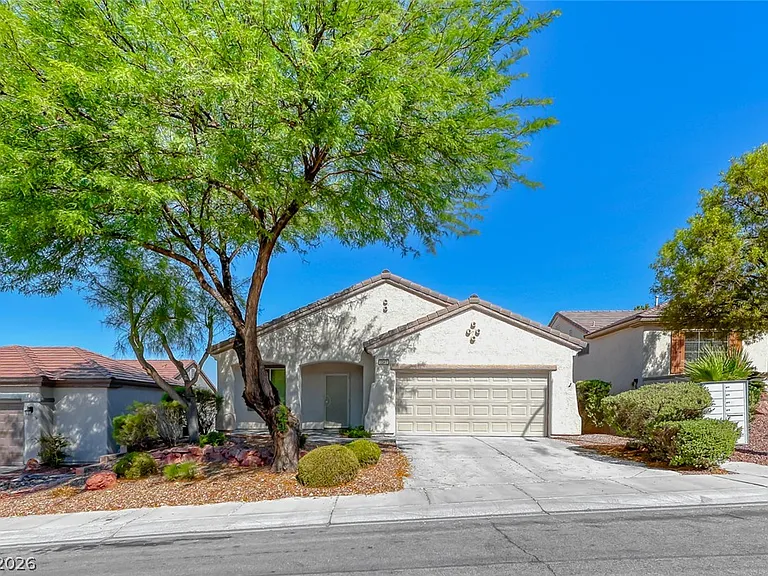2343 Schaeffer Hills Dr — Photo 1