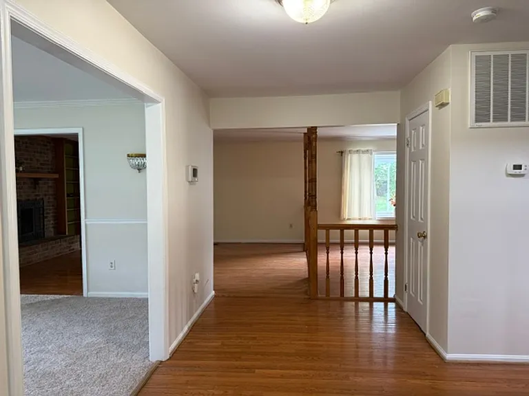 2788 Pinewood Dr — Photo 3