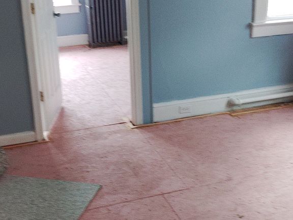 5th image of 1908 Jackson St APT 2