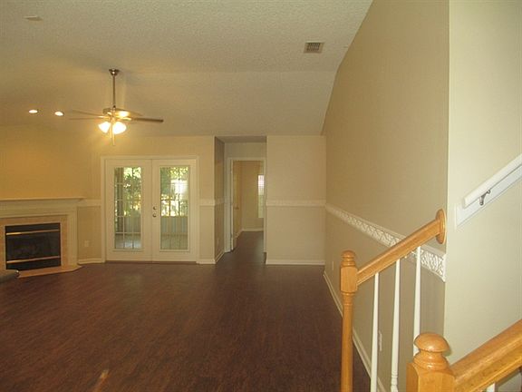 3rd image of 8086 Shadwell Ct