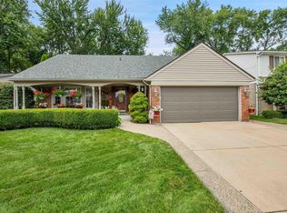 23403 N Colonial Ct, Saint Clair Shores, MI 48080