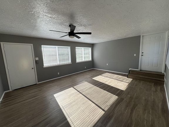 3rd image of 28 Longview Dr