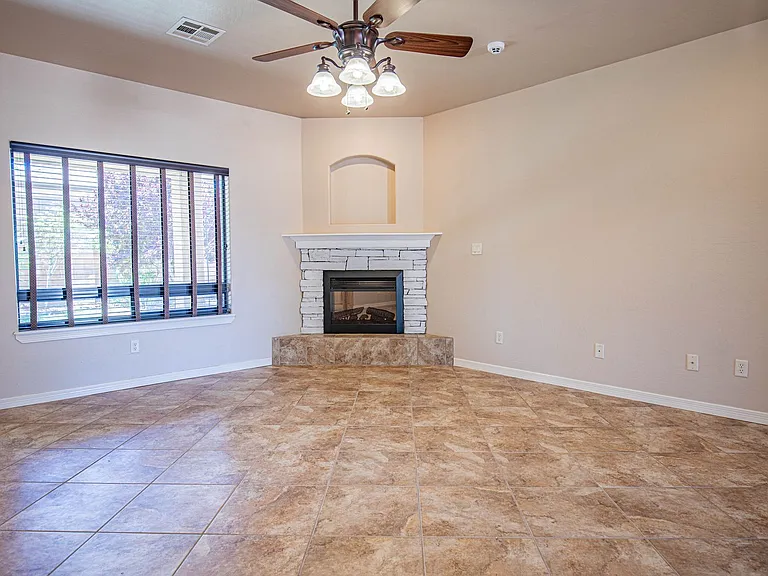 1124 Pajarito Dr — Photo 37