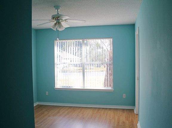 5th image of 3981 Holleyberry Ln