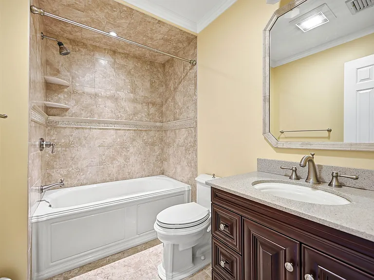 137A S Maple Ave #B — Photo 15