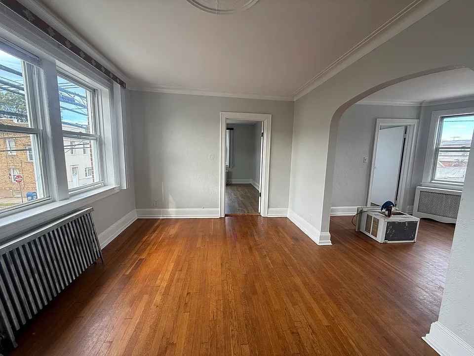 48 Gaston Ave #2
