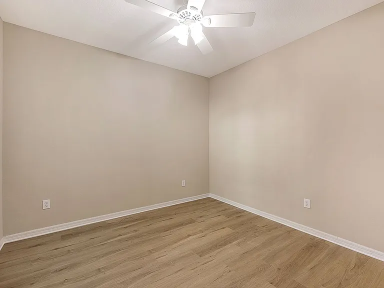 4904 Maymont Park Cir — Photo 22