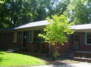 1050 Peninsula Dr, Gallatin, TN 37066