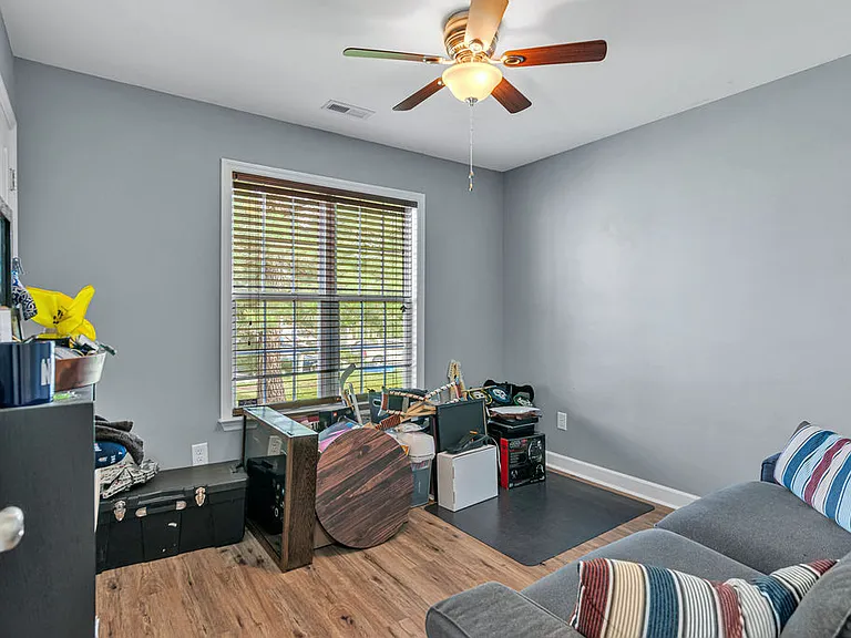 410 Jasmine Ln — Photo 19