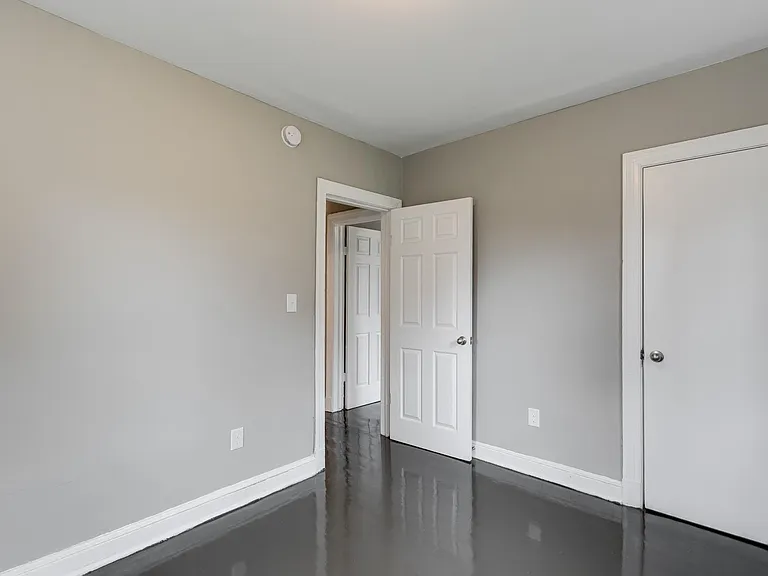 2106 Harwood St — Photo 13