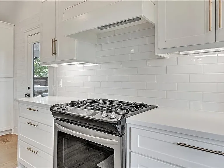 4910 Morris Ln — Photo 18