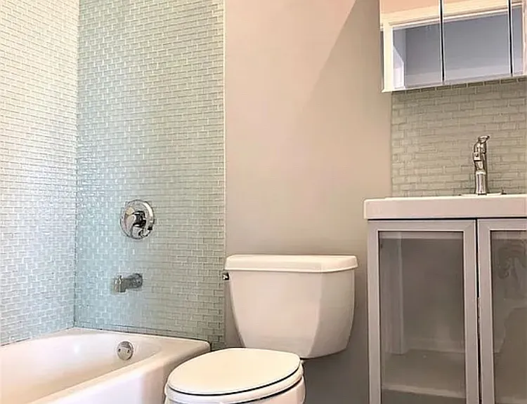 4549 S Michigan Ave #3 — Photo 9