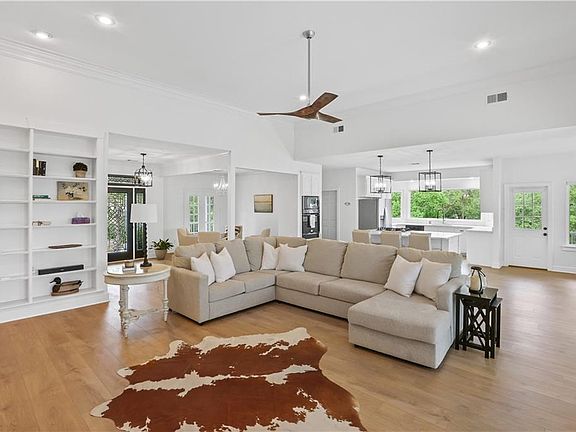 5th image of 59092 Pine Bay Ln