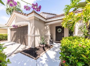 1025 Bamboo Ln, Weston, FL 33327