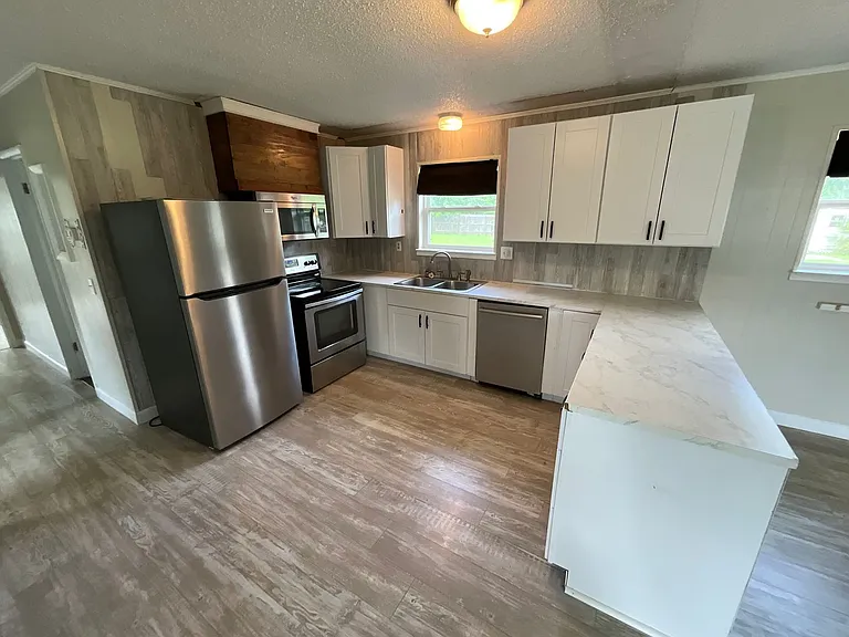 4978 Camellia Dr — Photo 5