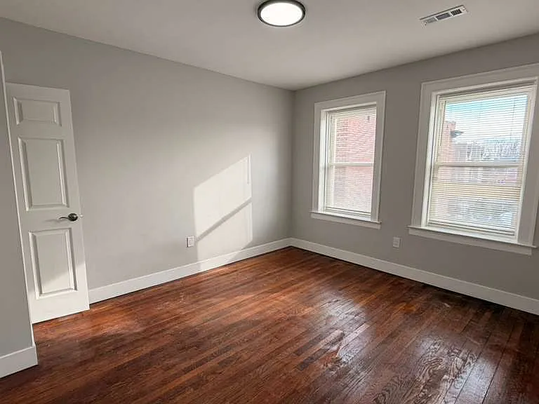 70-202 Circular Ave #303A — Photo 2