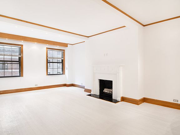 3rd image of 145 W 58th St #8H