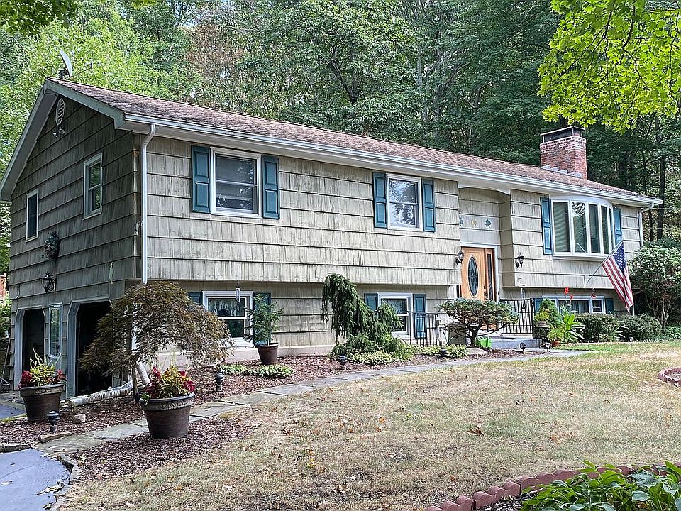 2nd image of 10 Button Rd