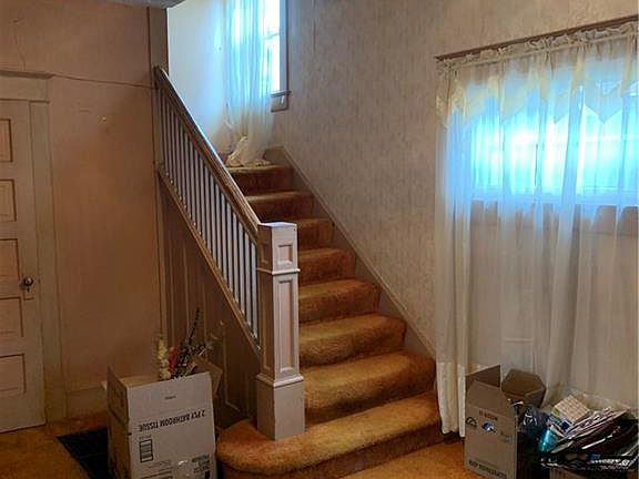 5th image of 3730 N Park Ave