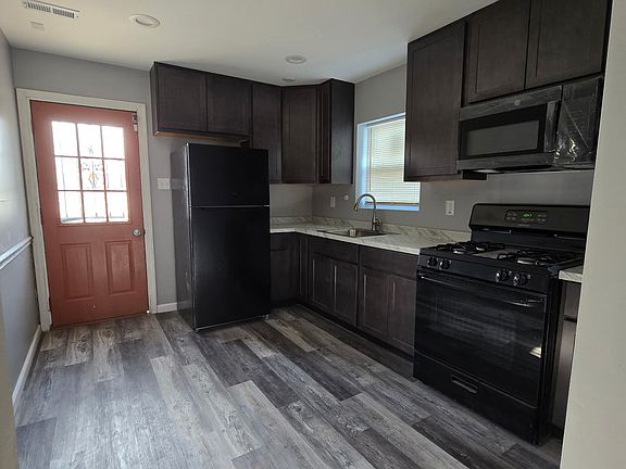 5th image of 5301 Elsie Ave
