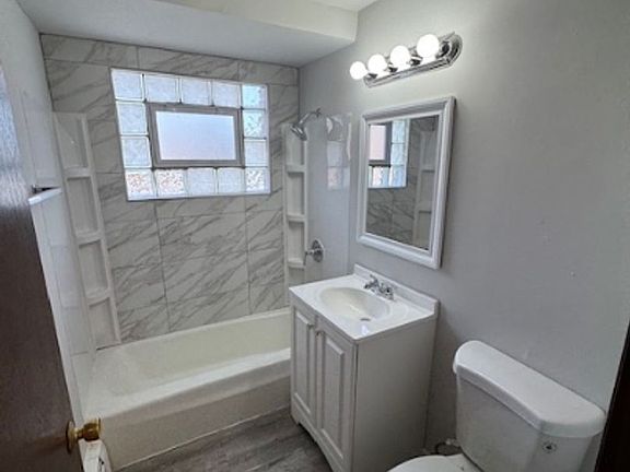 3rd image of 1908 Vermont St #1916-4