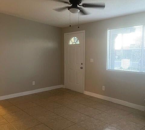 2nd image of 21 E IVY Street